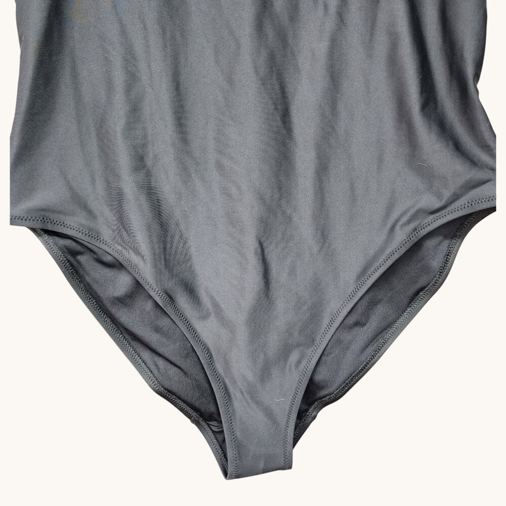 NWT Old Navy Women’s Large Black One Piece Swimsuit Classic Sporty - Picture 5 of 11